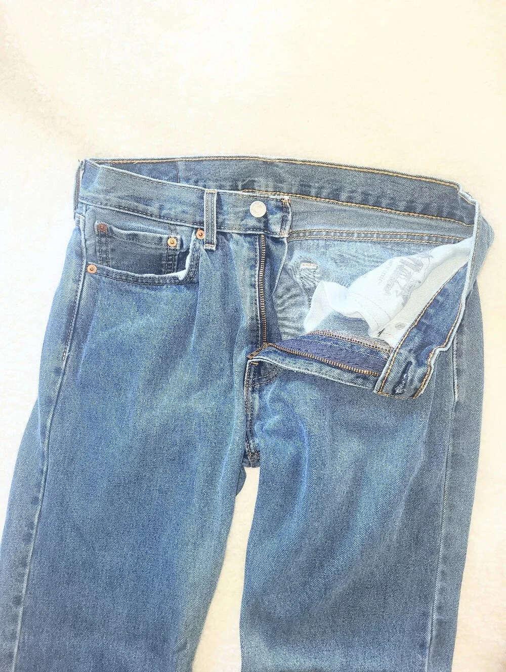 Levis regular fit